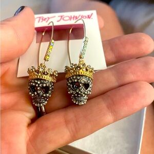 listing-status-banner